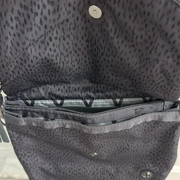 Lululemon side bag/purse - Picture 2 of 7